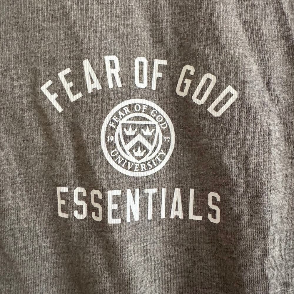 Fear of God ESSENTIALS University Heather Grey Crew Neck T-Shirt Size Large - Picture 3 of 6